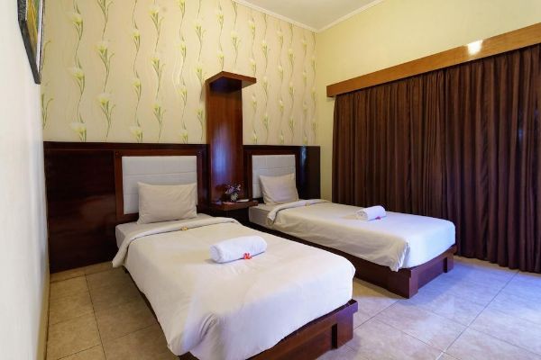 Segara Anak Bungalow & Restaurant (Praya)